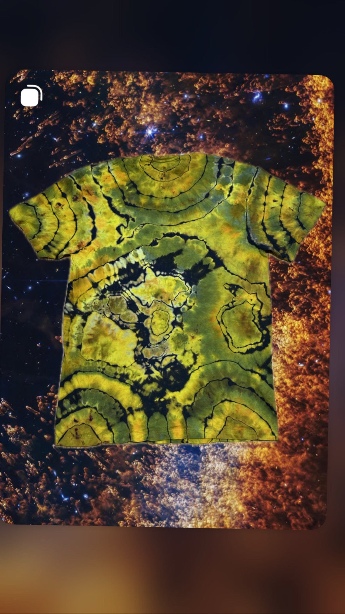 Slithery Banana Reverse Tie-Dye Tshirt ::Medium::