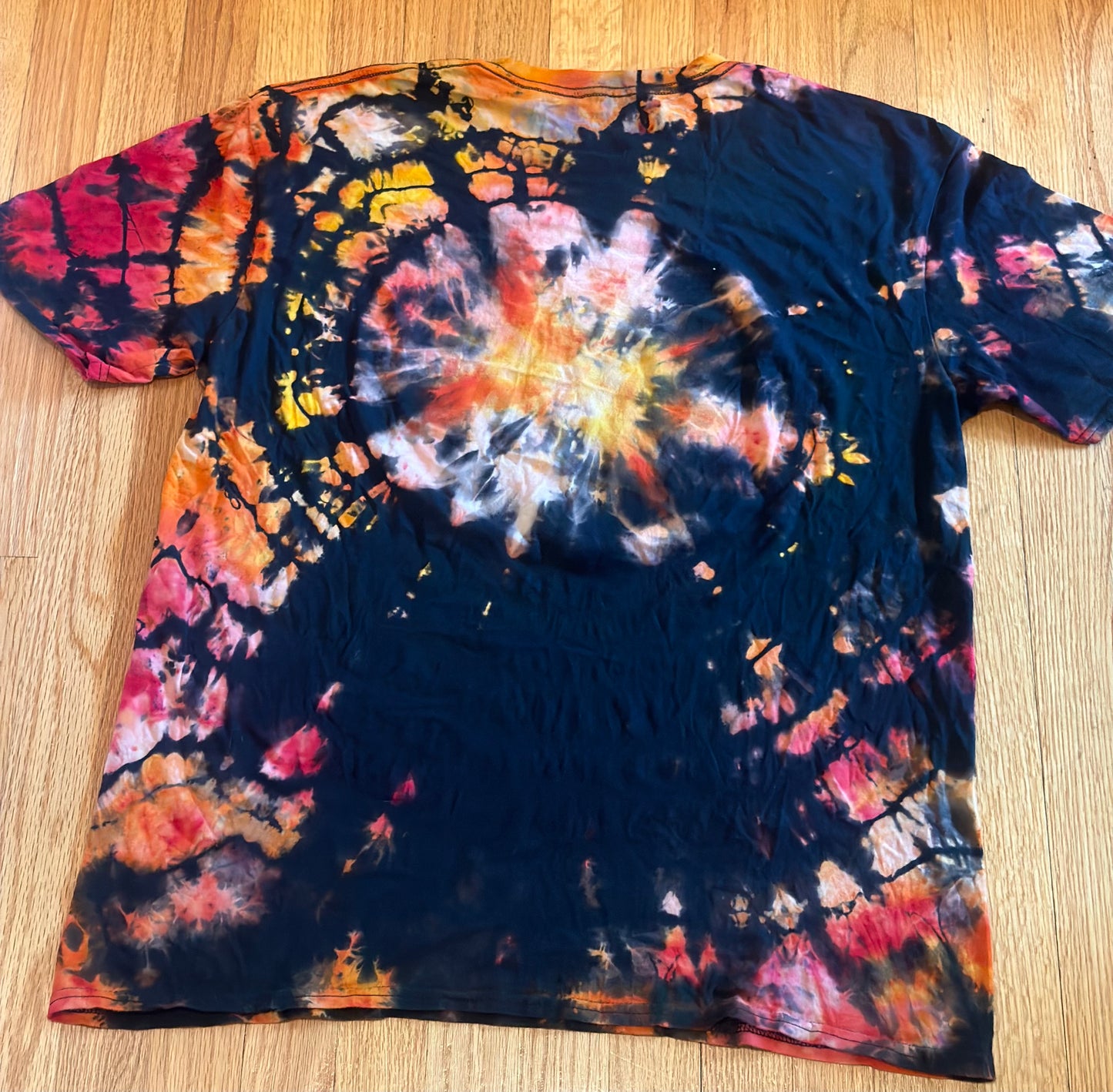 ::XL:: King Gizzard Nonagon Infinity Ice Tie Dye Shirt