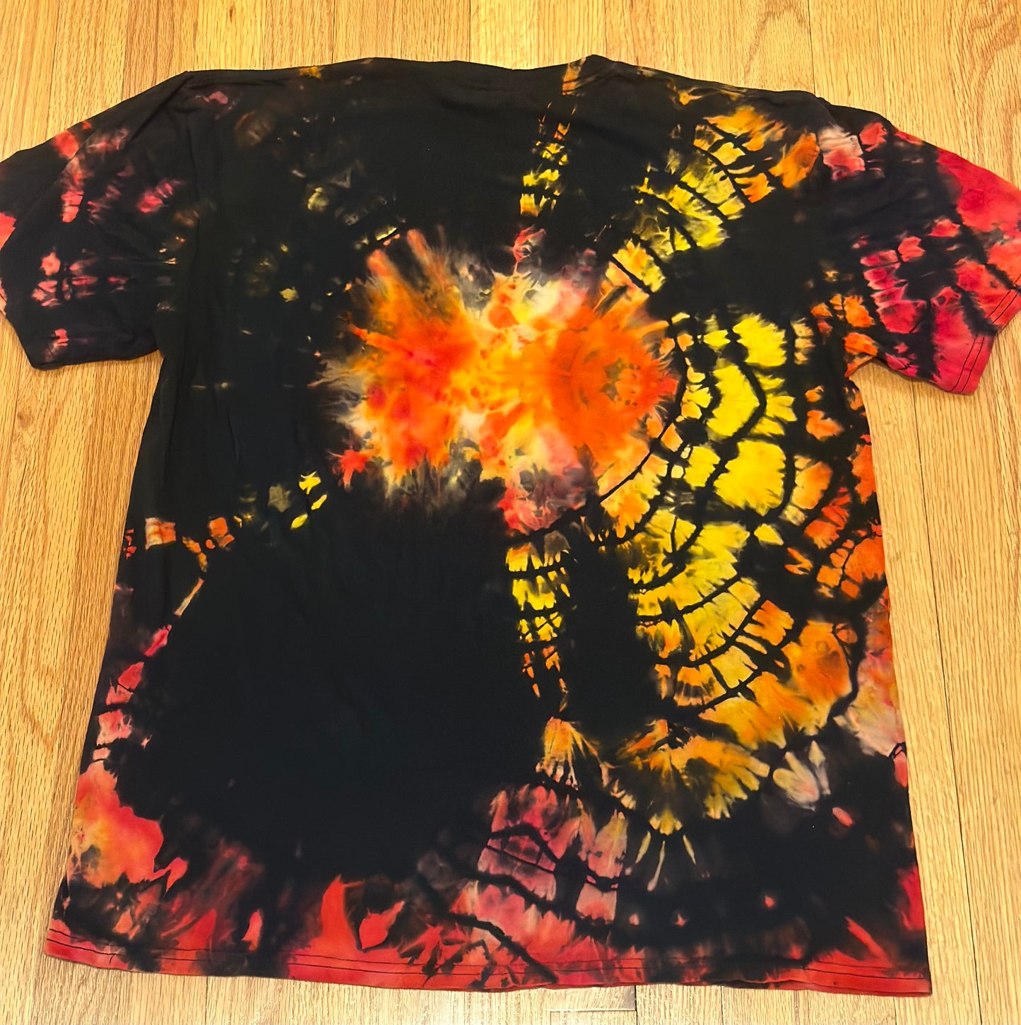 ::XL:: King Gizzard Nonagon Infinity Ice Tie Dye Shirt